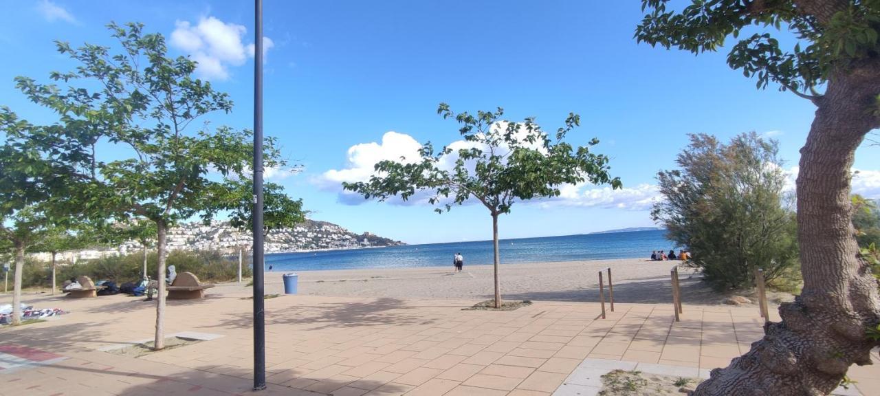 Castell Mar Apartment Roses Exterior photo